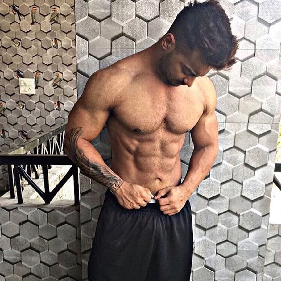 Kashis Sharma influencer