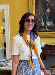 Nomita Khanna influencer